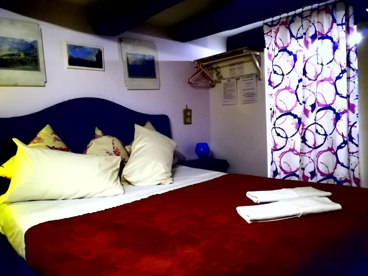 Le Stanze Di Mimi Bed and Breakfast Napoli Eksteriør billede