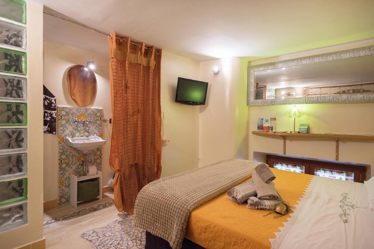 Le Stanze Di Mimi Bed and Breakfast Napoli Eksteriør billede