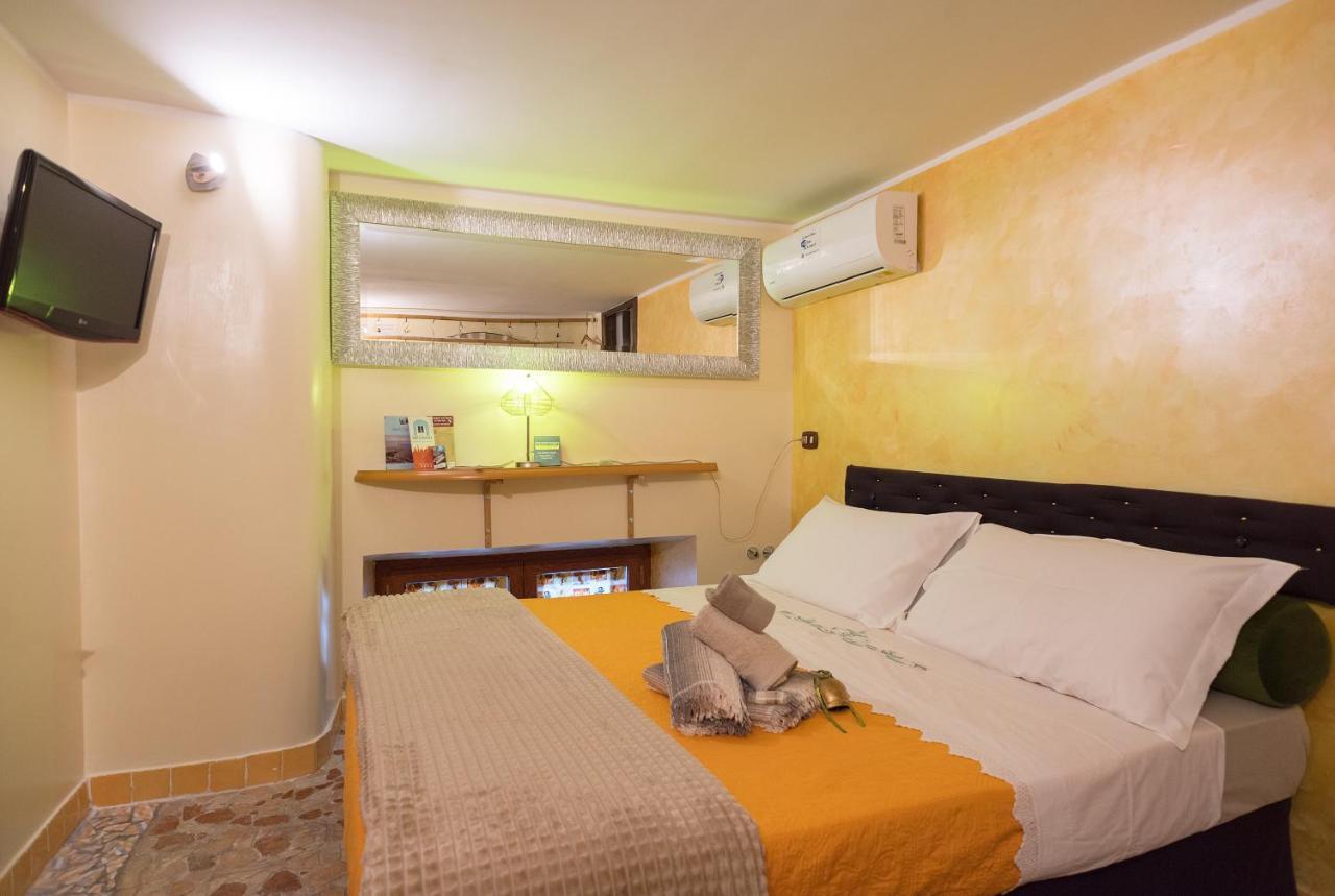 Le Stanze Di Mimi Bed and Breakfast Napoli Eksteriør billede