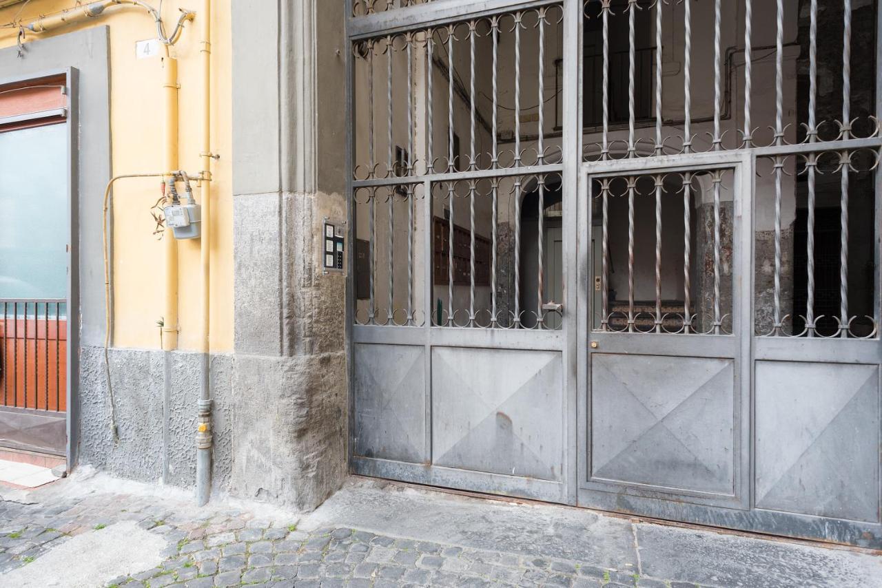 Le Stanze Di Mimi Bed and Breakfast Napoli Eksteriør billede